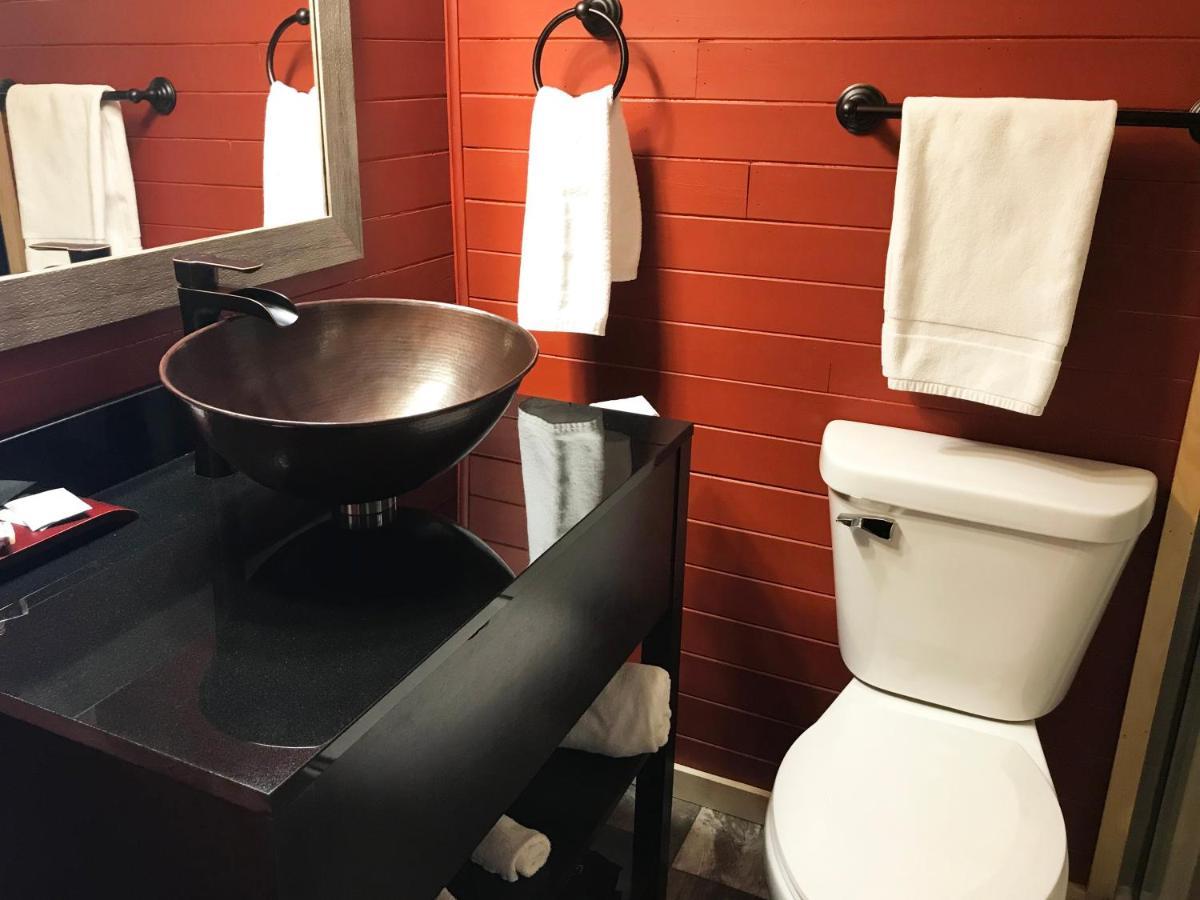Copper River Inn Fort Frances 外观 照片