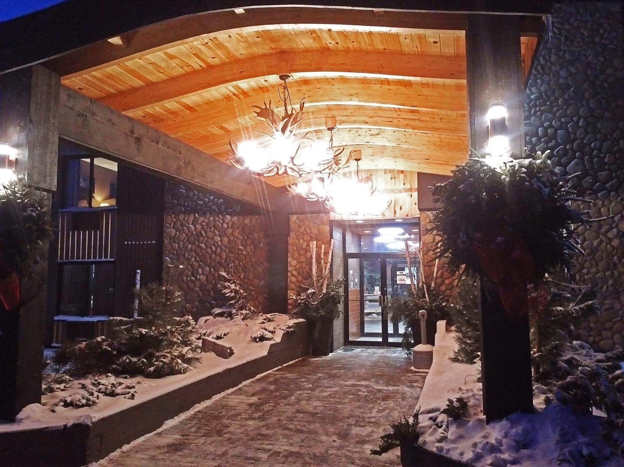 Copper River Inn Fort Frances 外观 照片